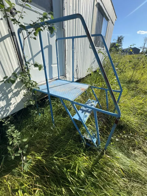 Portable Blue Metal Staircase with Handrails for Trailer Entry