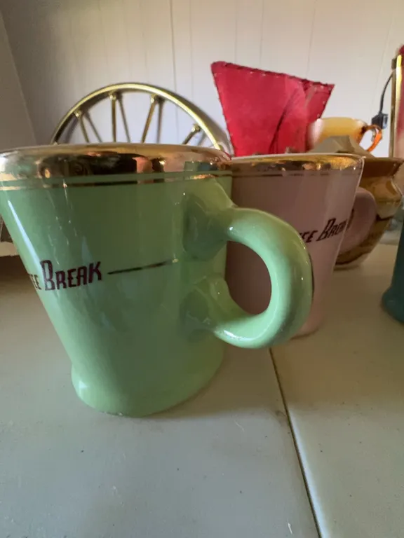 Vintage Ceramics, Glassware, and Collectibles Lot