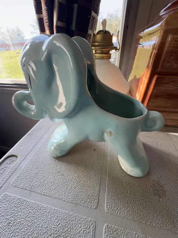 Medalta Potteries Blue Elephant Planter Medicine Hat Canada