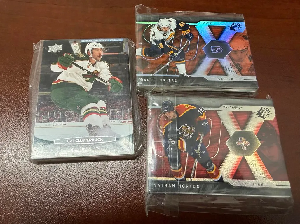 Assorted Hockey Players Sports Cards