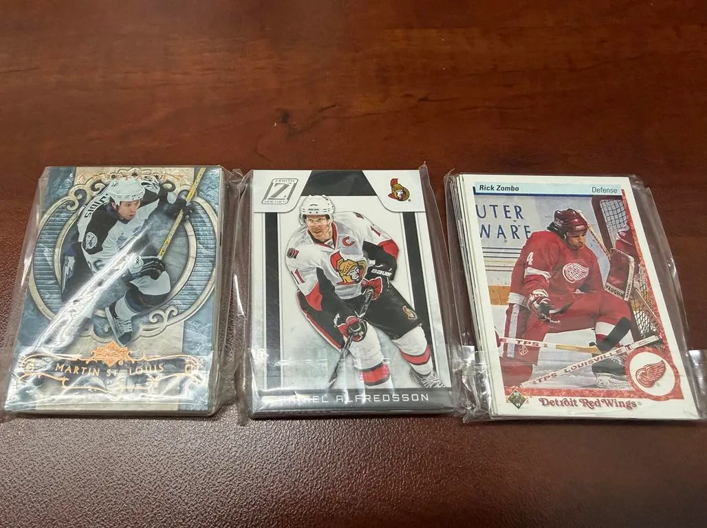 Assorted Hockey Players Sports Cards