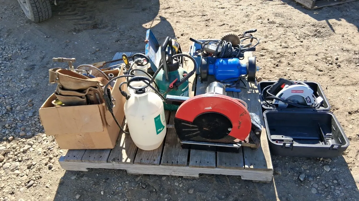 Cut Off Saw, Bench Grinder, Tools