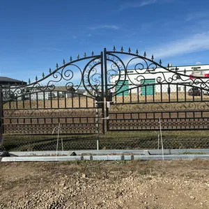 NEW/UNUSED 20' TIMBER & STEEL DRIVEWAY GATE - SCROLL WORK MOTIF