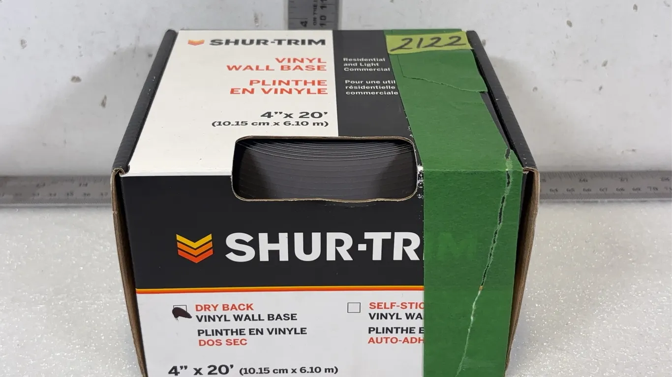 Shur-Trim Dry Black Vinyl Wall Base, Approx. 4"x20' *Unreserved*