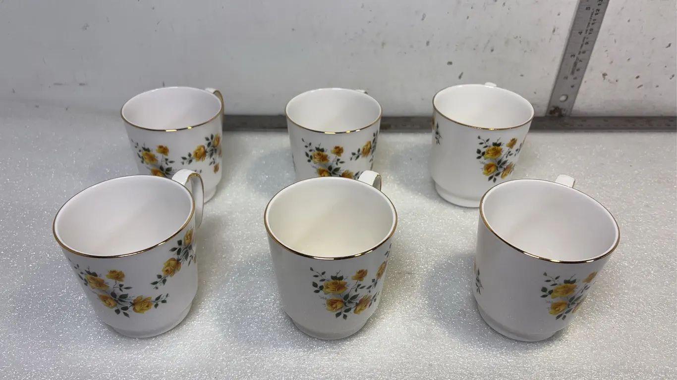Box of Assorted China Glasses, Mugs, Soup Bowls, and Shot Glasses, Approx. 15 Items *Unreserved*