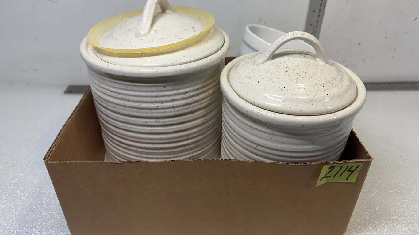 5 - Ceramic Kitchen Canisters *Unreserved*