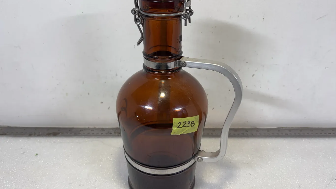 Amber Glass Swing-Top Growler, Approx. 6"x12" *Unreserved*