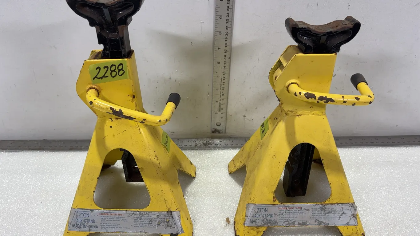 2-Ton Jack Stand Set, Adjustable Height *Unreserved*