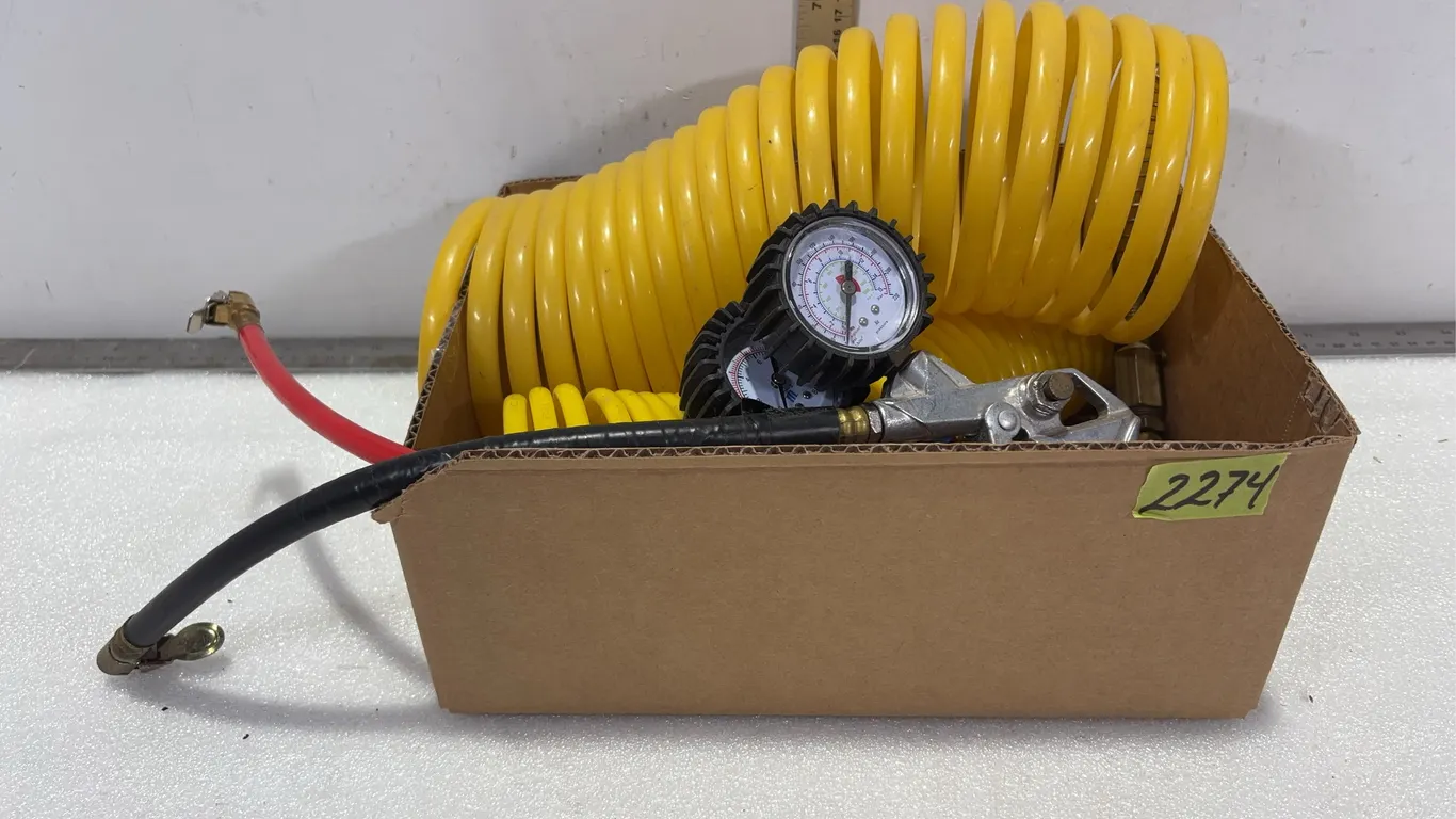 Box w/ Air Compressor Hoses and Pressure Gauges, Approx. 4 Items *Unreserved*