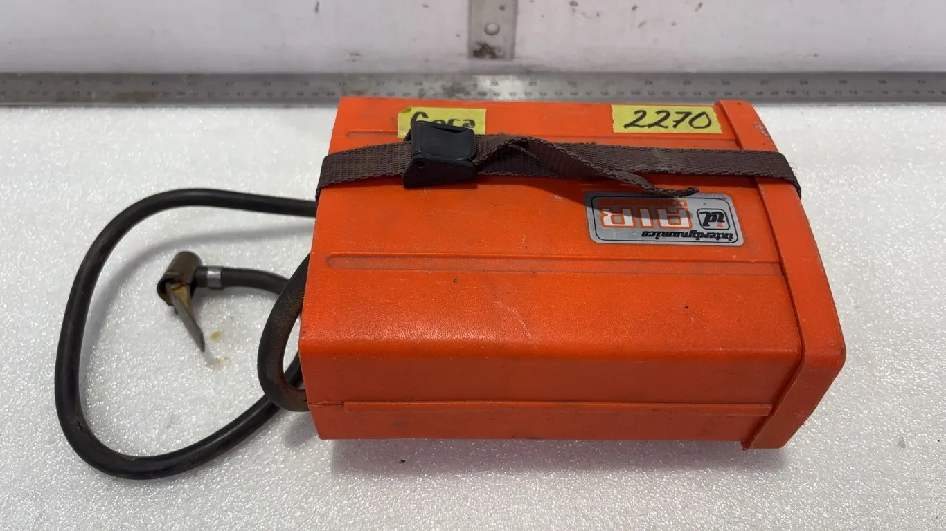 Interdynamics Portable Electric Air Compressor, Approx. 8"x3"x6" *Unreserved*