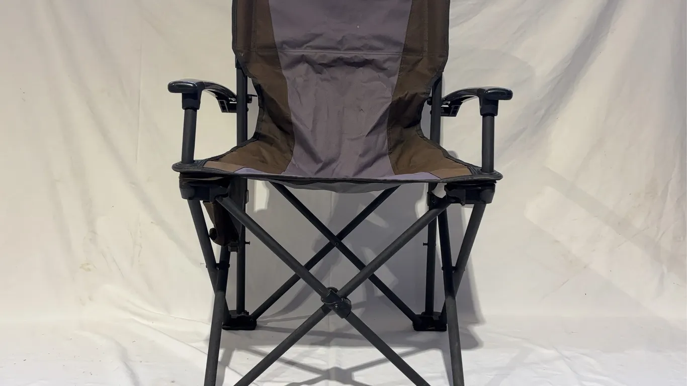 Bass Pro Shops Folding Lawn Chair, Approx. 25"x23"x36" *Unreserved*