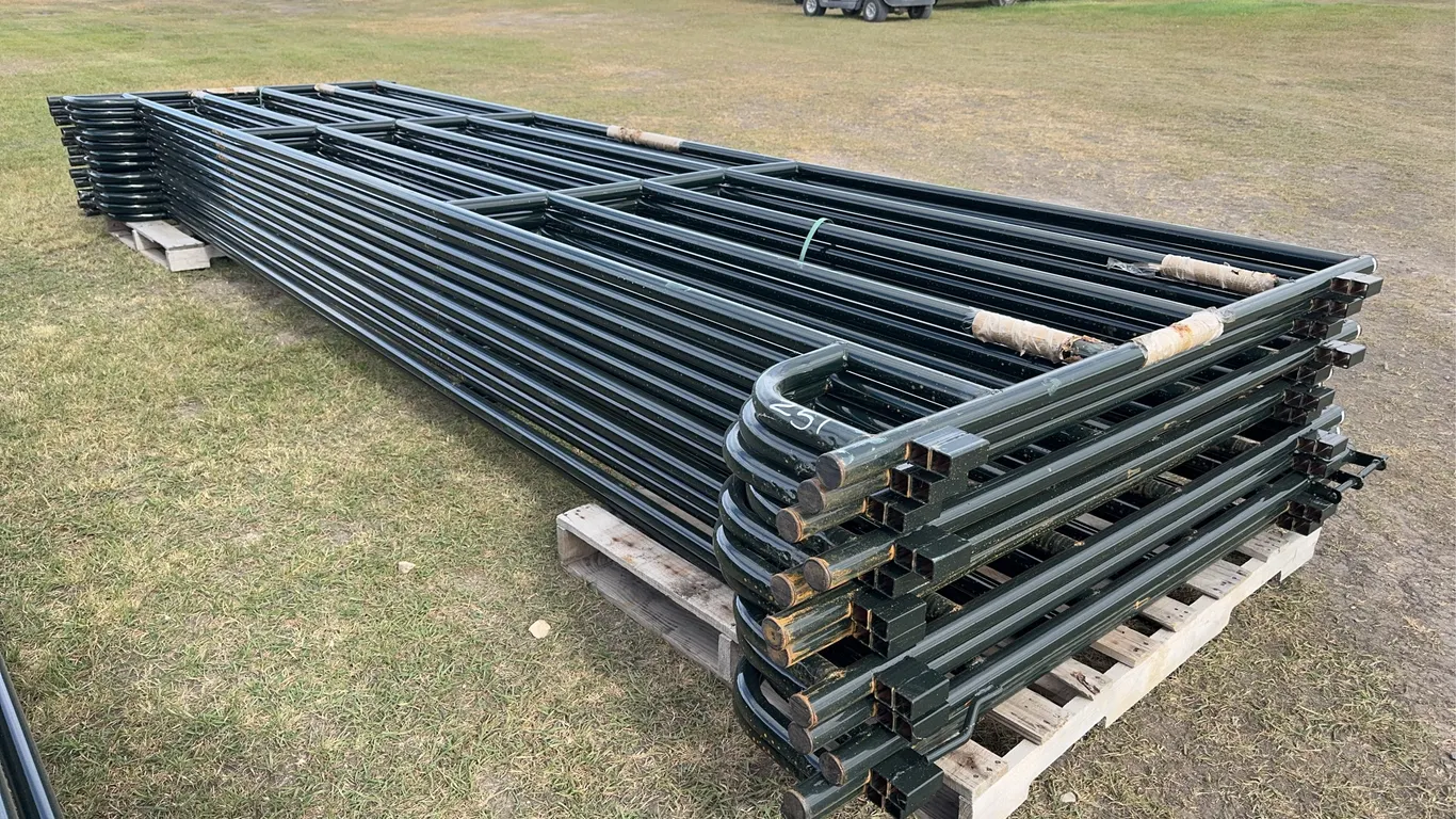 12 - 6 Bar Livestock Panel, 1 5/8" tubing, 16' L x 5' H, (12 x Bid Price) *Unreserved*