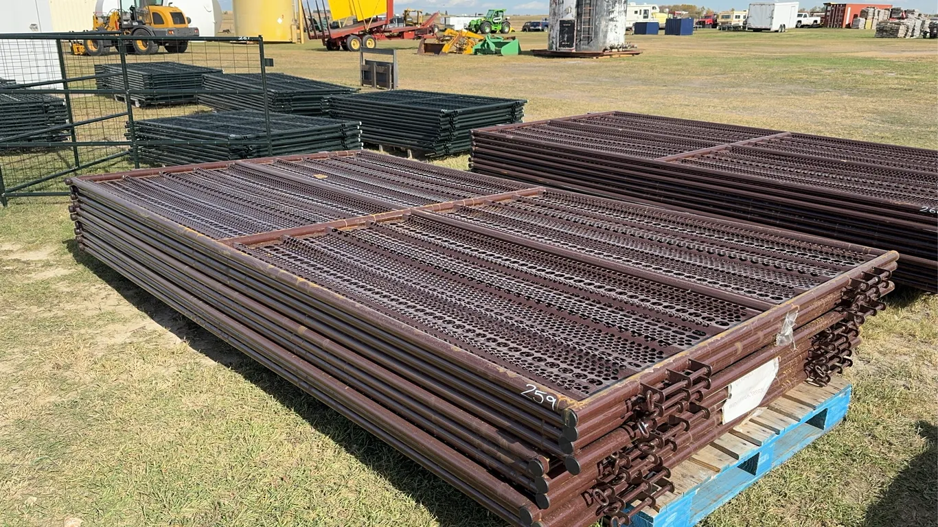 10 - Wind Break Fence Panels, 1 5/8" tubing, 12' L x 6'6'' H, (10 x Bid Price) *Unreserved*