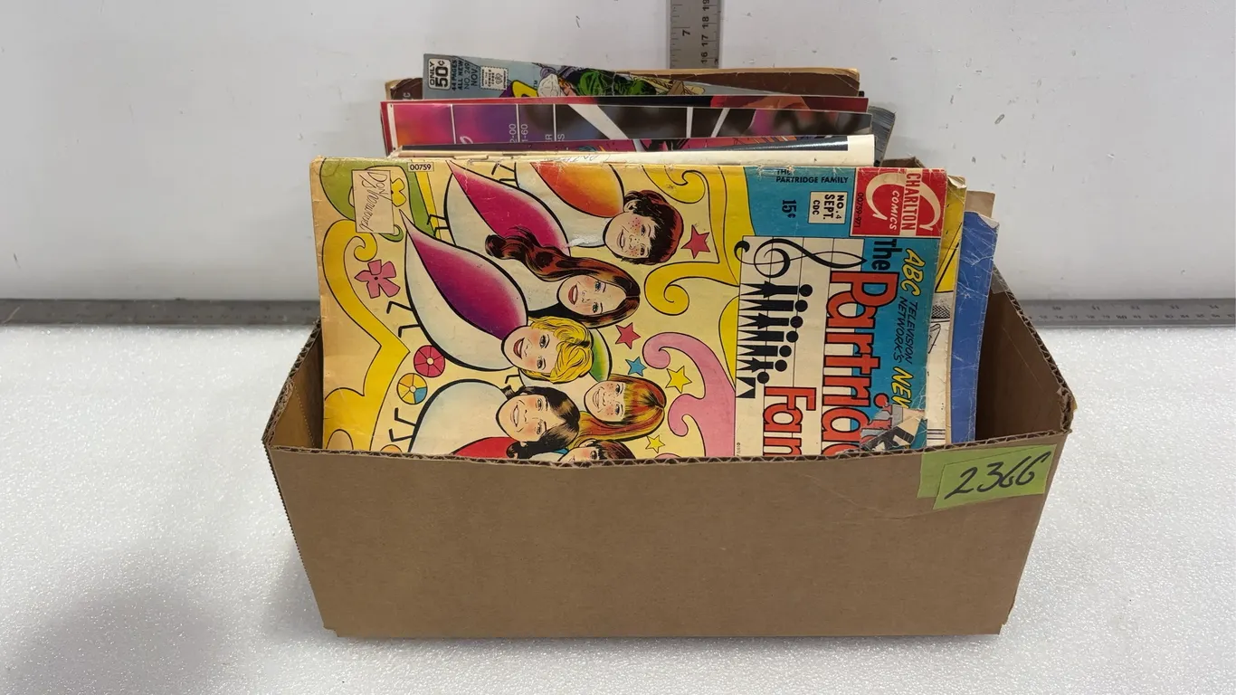 Box of Assorted Comics, Approx. 74 Comics *Unreserved*