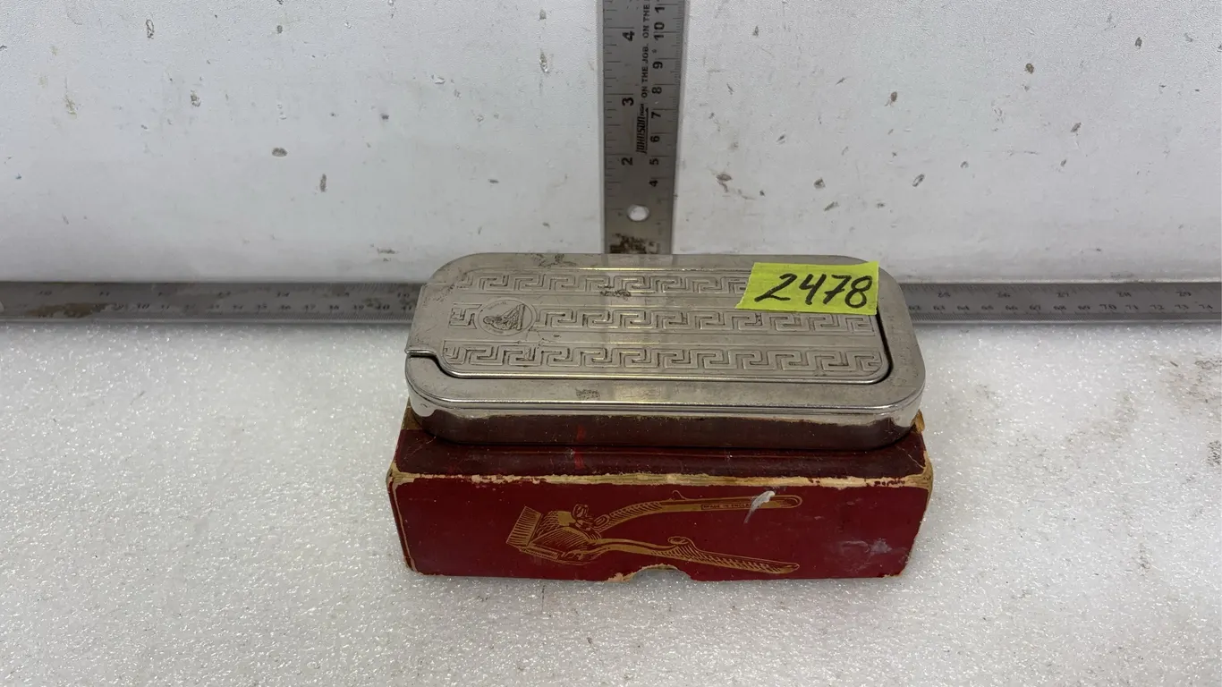 Vintage A Clipper by Burman and Vintage Razor Sharpening Kit, Approx. 7"x4"x2" , *Unreserved*