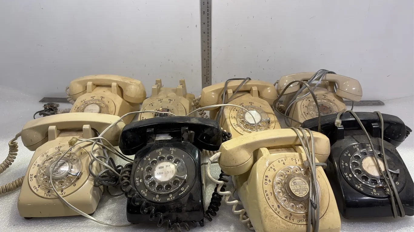 Box of Vintage Northern Electric Desk Rotary Telephones, Approx. 9"x8"x5", Approx. 24 pce, *Unreserved*