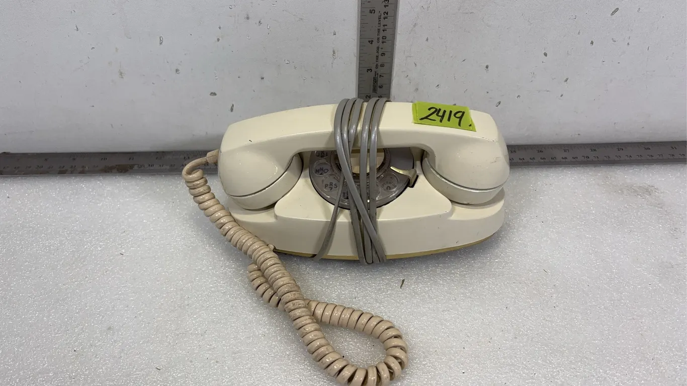Vintage Northern Electric Princess Rotary Telephone, Approx. 8"x4"x5", *Unreserved*