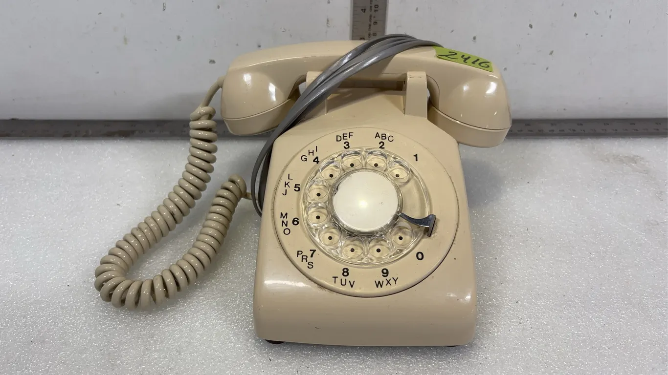 Vintage Northern Electric Model 500 Desk Rotary Telephone, Approx. 9"x8"x5" , *Unreserved*