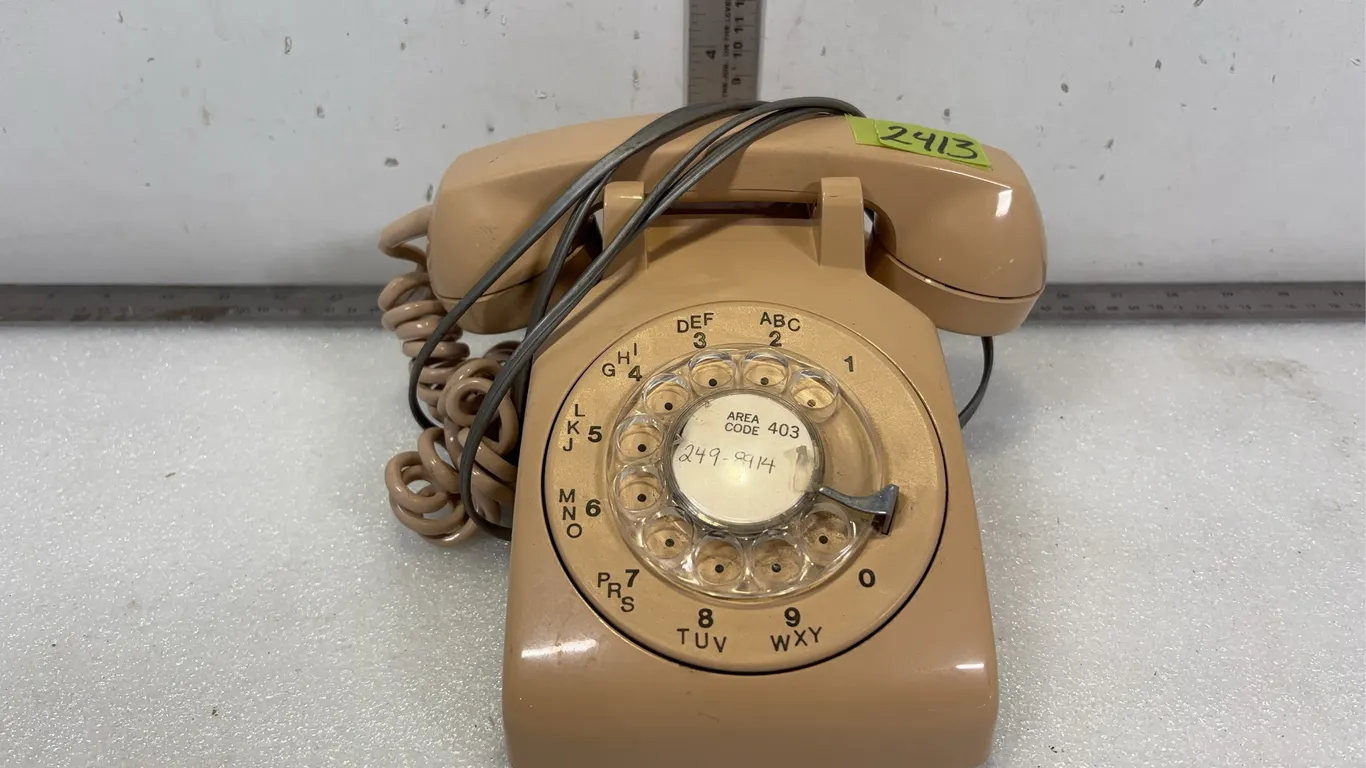 Vintage Northern Electric Model 500 Desk Rotary Telephone, Approx. 9"x8"x5", *Unreserved*