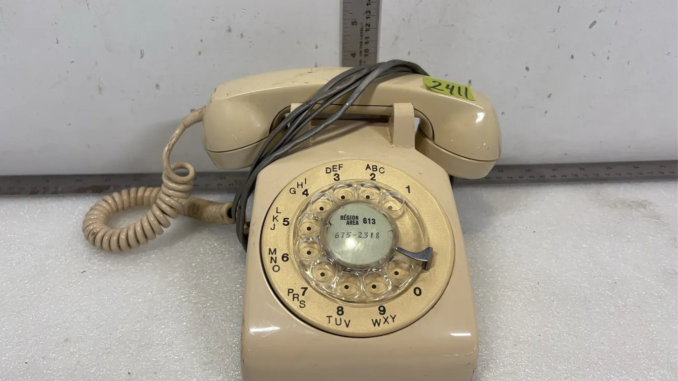Vintage Northern Electric Model 500 Desk Rotary Telephone, Approx. 9"x8"x5" , *Unreserved*