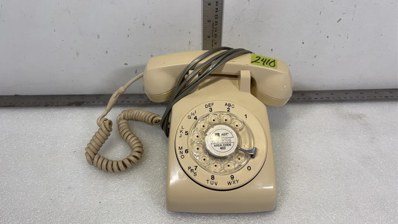 Vintage Northern Electric Model 500 Desk Rotary Telephone, Approx. 9"x8"x5", *Unreserved*