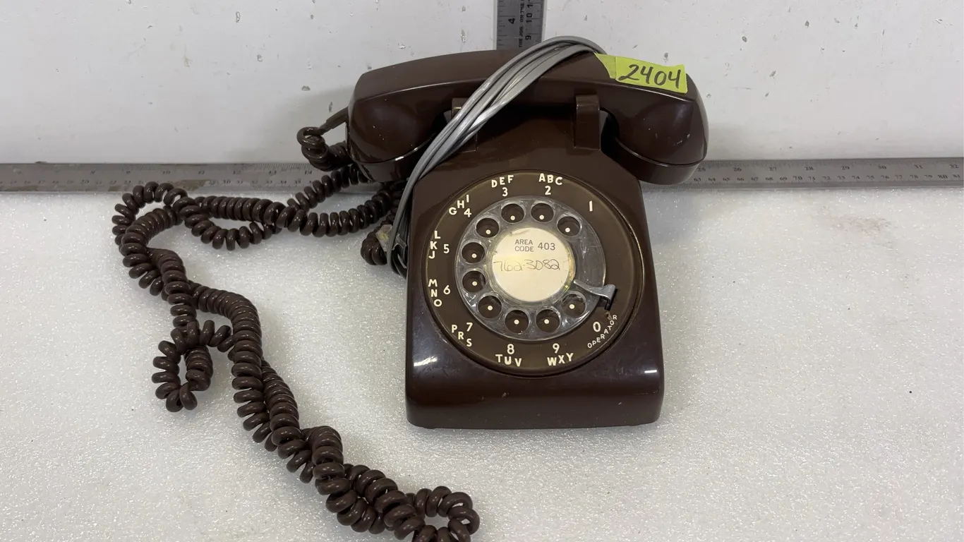 Vintage Northern Electric Model 500 Desk Rotary Telephone, Approx. 9"x8"x5", *Unreserved*