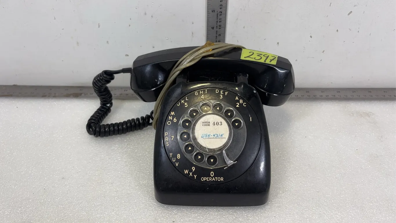 Vintage Northern Electric Model 500 Desk Rotary Telephone, Approx. 9"x8"x5" *Unreserved*