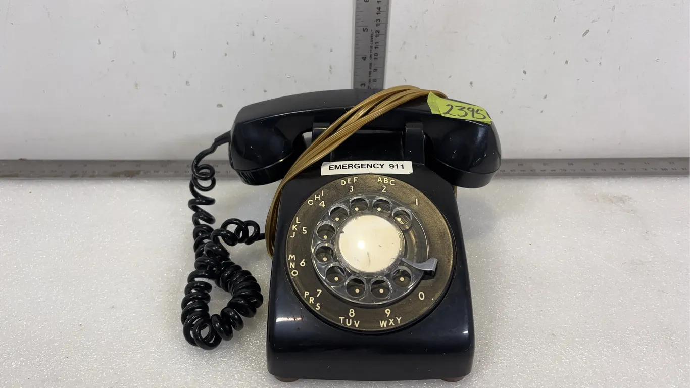 Vintage Northern Electric Model 500 Desk Rotary Telephone, Approx. 9"x8"x5" *Unreserved*