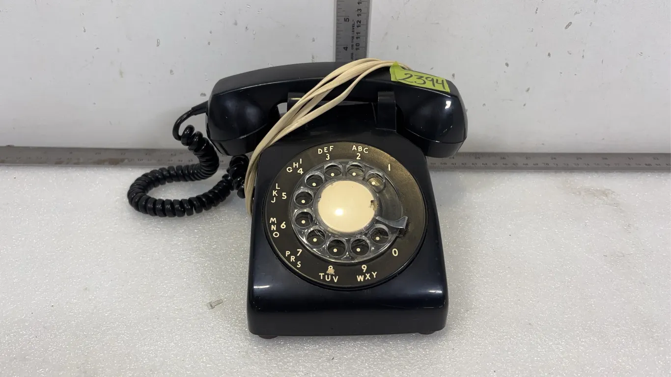 Vintage Northern Electric Model 500 Desk Rotary Telephone, Approx. 9"x8"x5" *Unreserved*