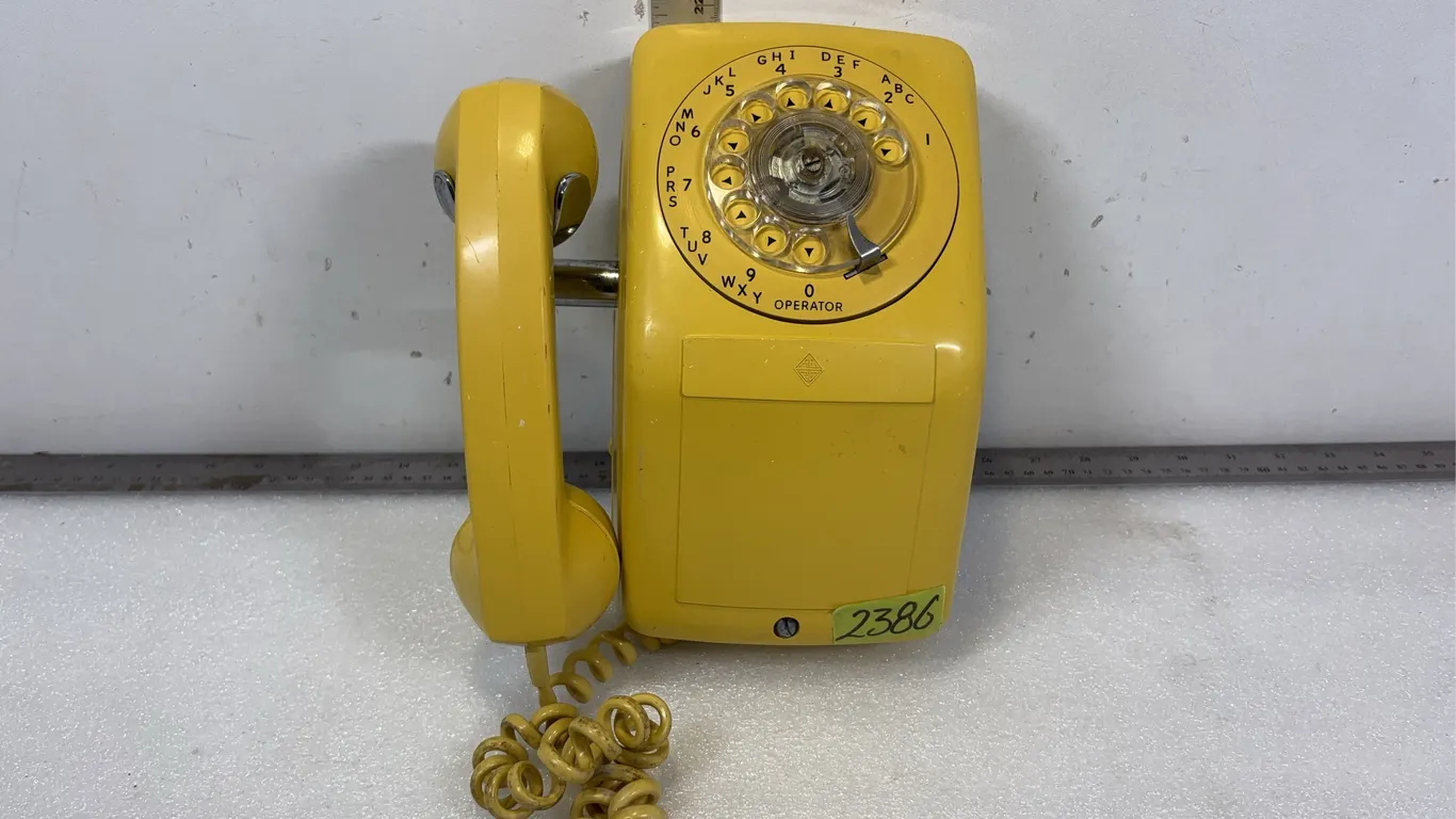 Vintage Rotary Wall Rotary Telephone, Approx. 10"x8"x4" *Unreserved*
