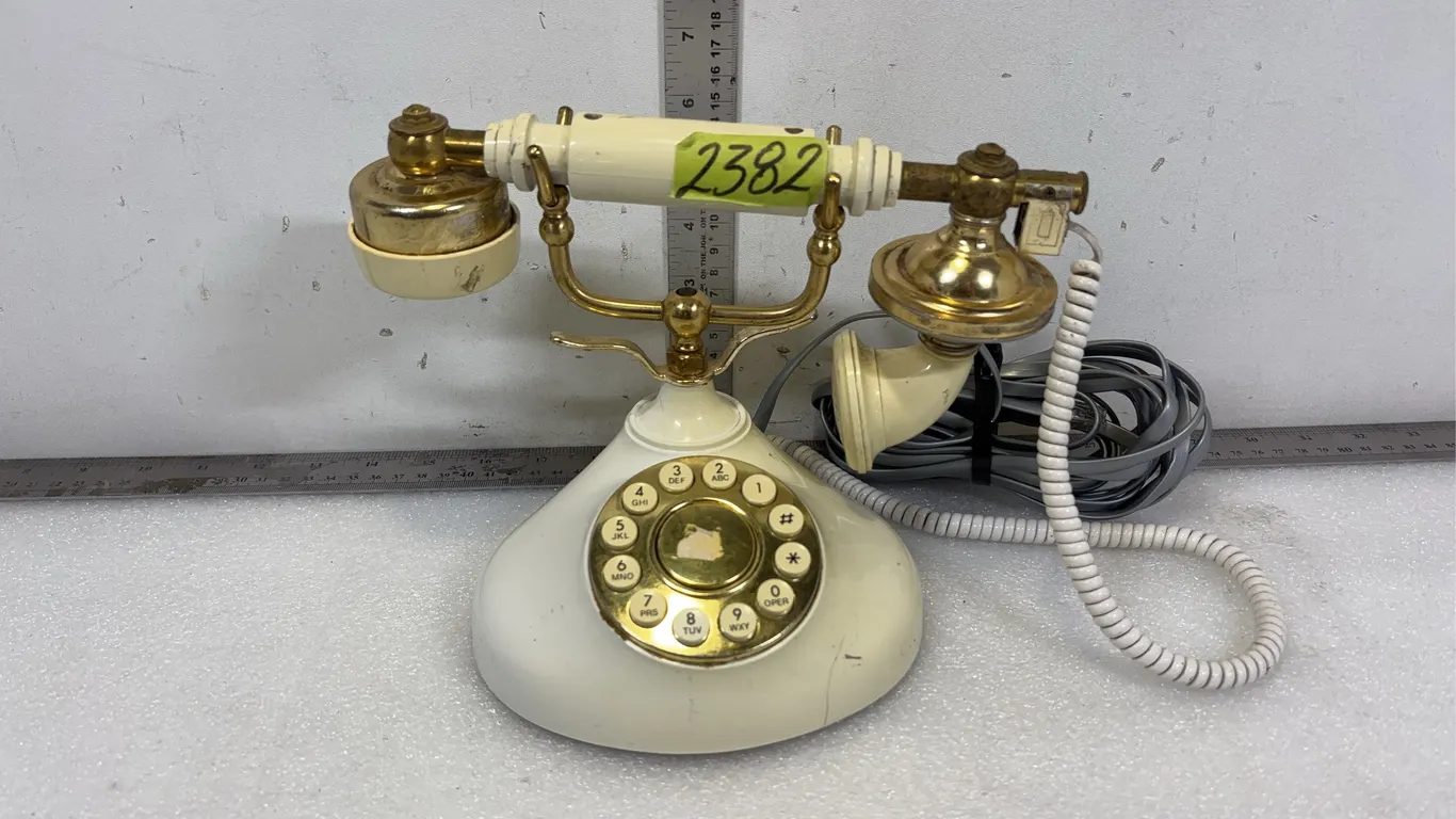 Cradle Desk Victorian Style Rotary Telephone, Approx. 10"x6"x8" *Unreserved*