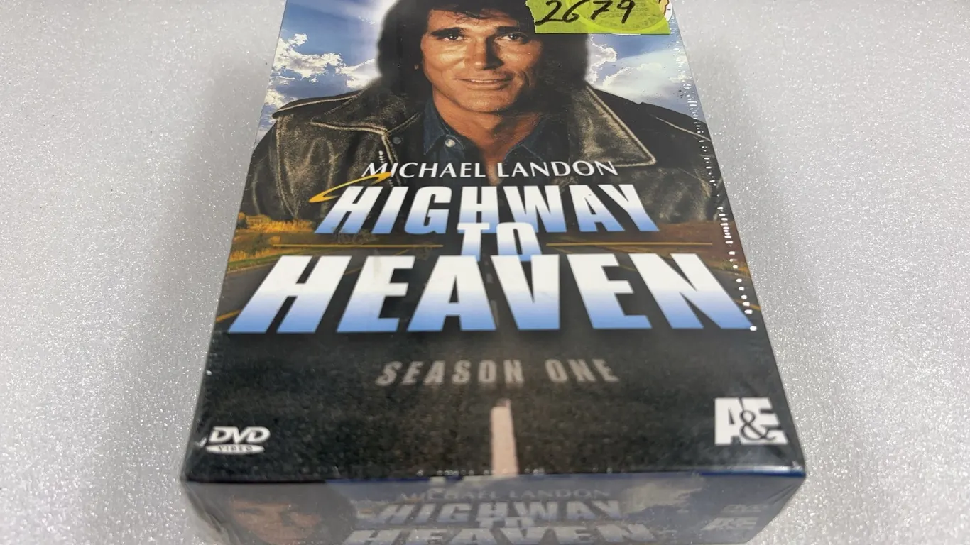 Highway to Heaven Season 1 DVD Collector Set, approx 7 DVD's *Unreserved*
