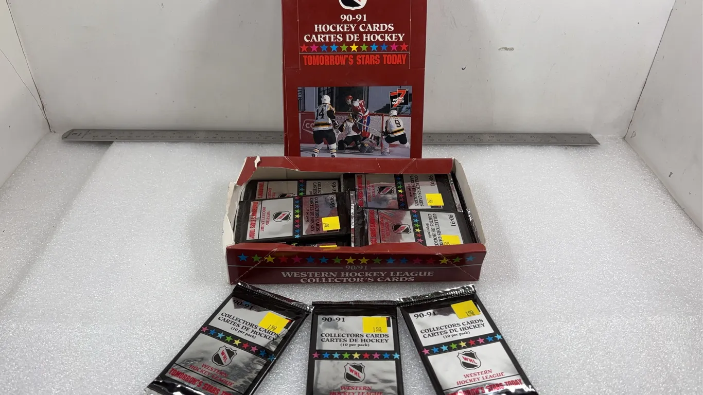 2 - Boxes 1990-1991 WHL Trading Cards, Approx. 700 Cards *Unreserved*