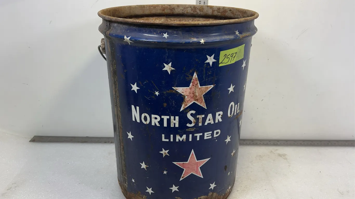 Vintage North Star Oil Mini Drum, Approx. 16"H x 12" Diametre *Unreserved*