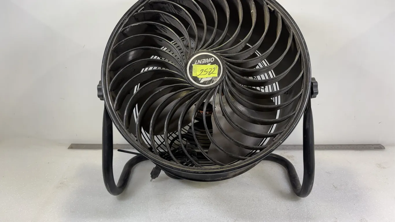 Orient Floor Circulator Fan, Approx. 20"x14"x22" *Unreserved*