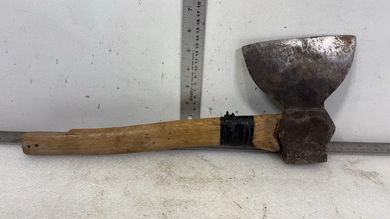 Vintage Small Axe, Approx. 18"x7"x1" *Unreserved*