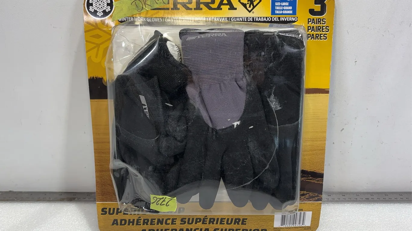 Terra Brand Winter Work Gloves, Model 7111235, Size Lrg, Approx. 3 pairs *Unreserved*