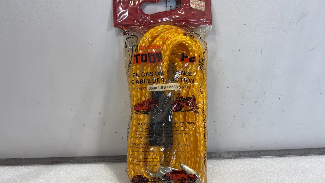 Towrope with Hooks, Approx. 3500Lbs 12ft*Unreserved*