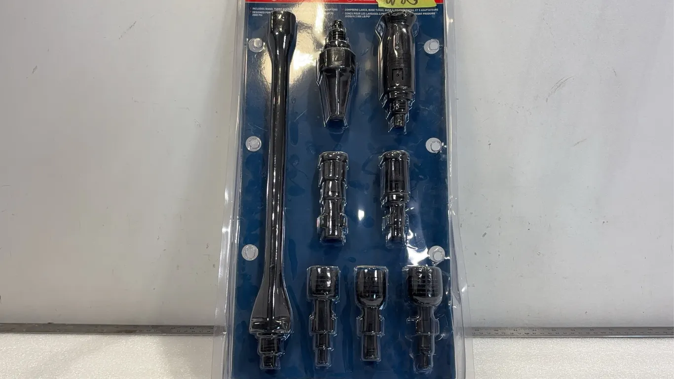 simoniz Electric Pressure Washer Nozzle and Adaptor Kit, Approx. 8 pce 21"x10"x4" *Unreserved*