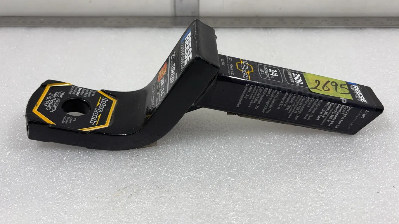 Reese Towpower 1 1/4" Receiver, 3/4" Mounting Hole, 2 1/2'' Drop Hitch 3500Lb Capacity, 10"x2"x3" *Unreserved*