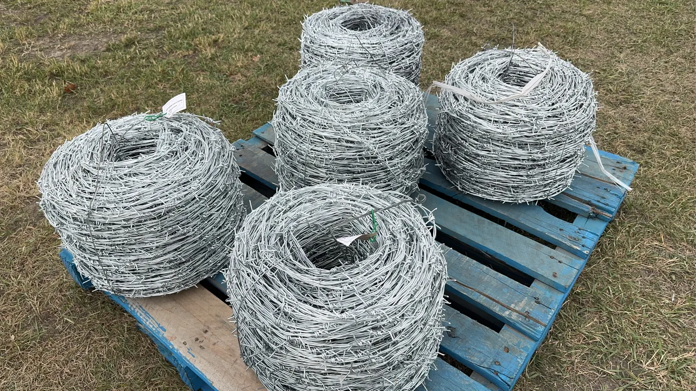 5 - Rolls Approx. 1320 ft Barbed Wire, 4 Barb ( 5X Bid Price ) *Unreserved*