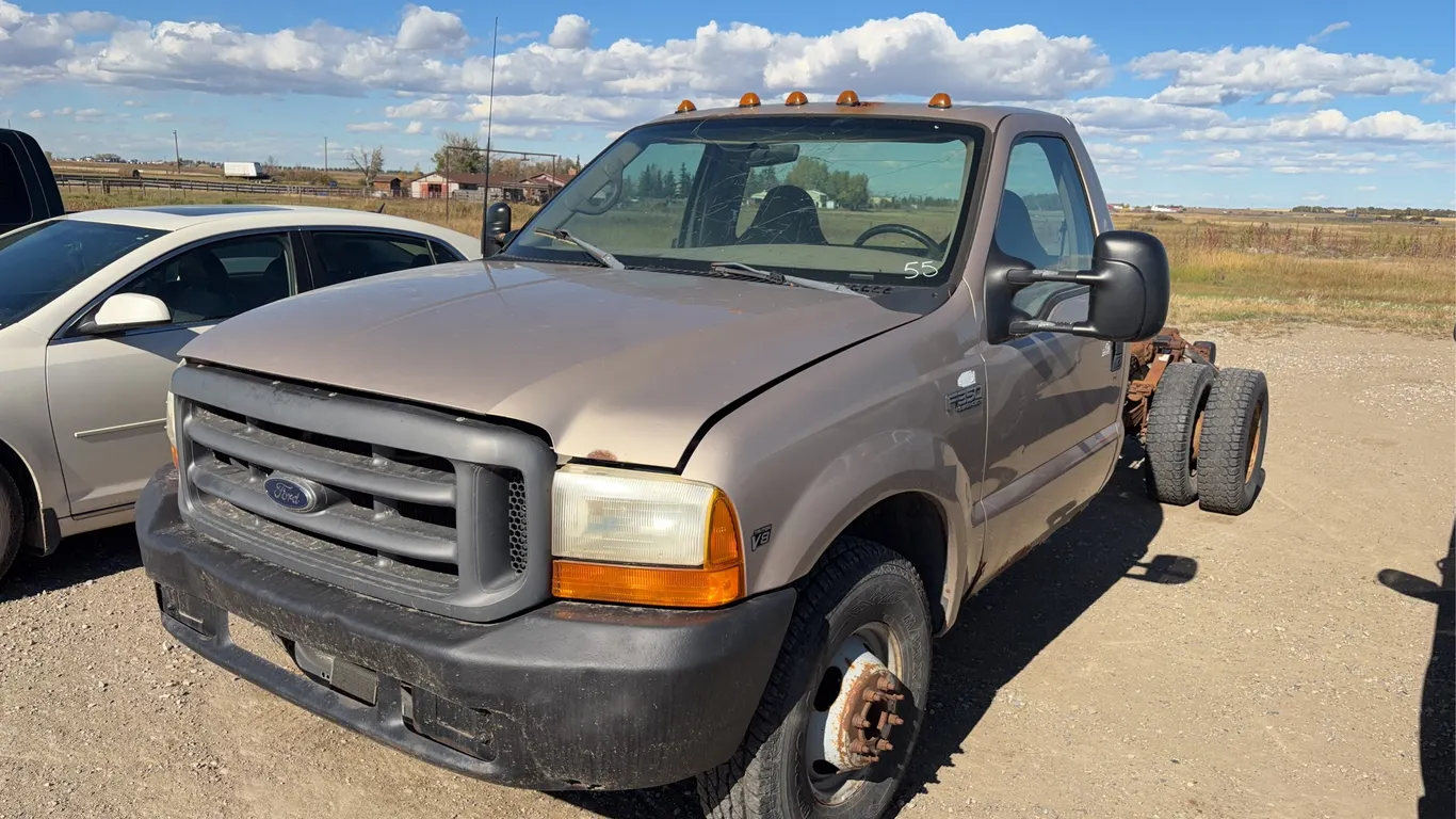 1999 Ford Super Duty F-350 Cab & Chassis Truck *Unreserved*