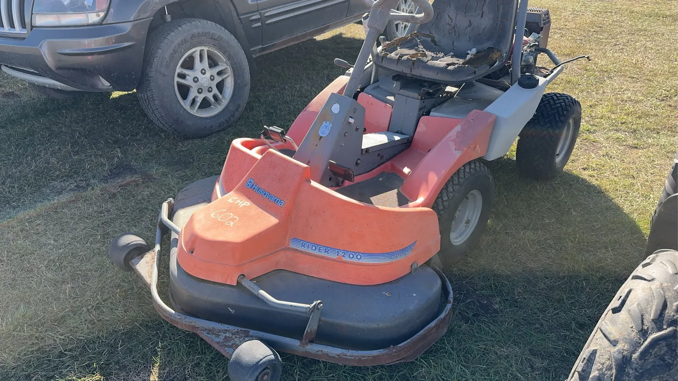 1998 Husqvarna Rider 1200 18 hp Ride on Mower (Non Runner) *Unreserved*
