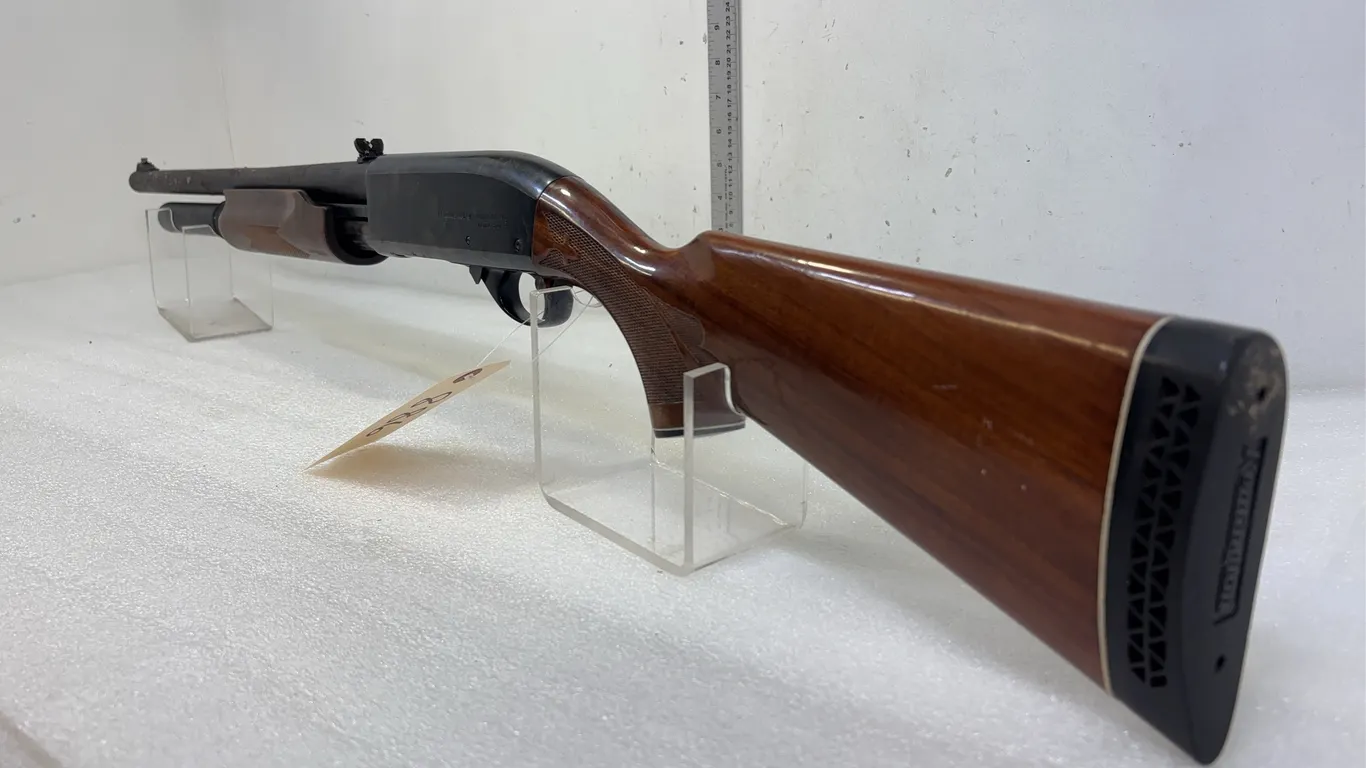 Remington Wingmaster 12 ga. 2 3/4 & 3" Pump action Shotgun, 24" barrel, sn S176734V, *Unreserved*