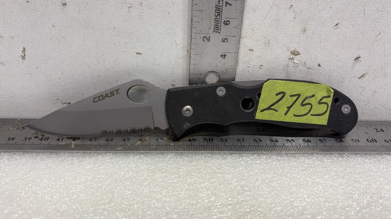 Coast Brand Folding Knife, Back Lock, Approx. 3 1/2" Blade Length, 4 1/2" Closed *Unreserved*