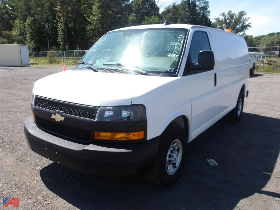 2021 Chevrolet Express Cargo Van