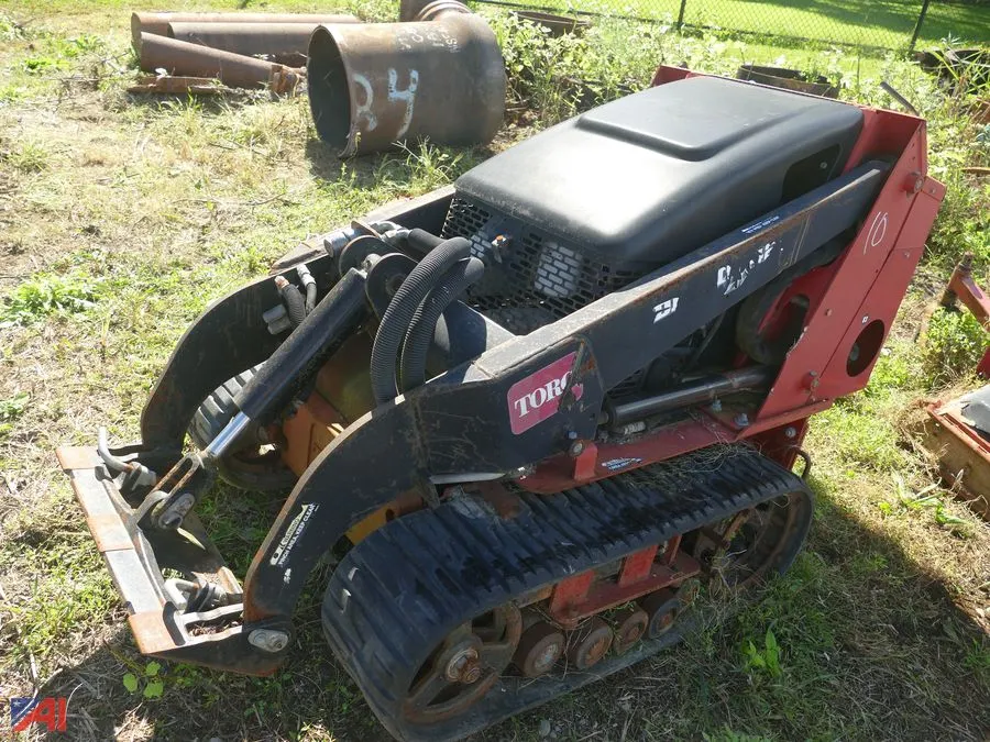 (#10) Toro Dingo TX Mini Track Loader