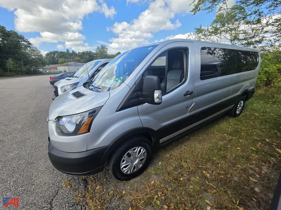 2019 Ford Transit Van (J456)