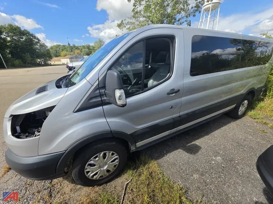 2019 Ford Transit Van (J711)