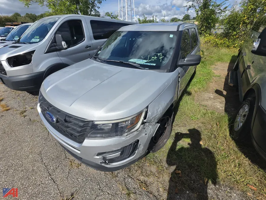 2019 Ford Explorer SUV/Police Vehicle (H836)